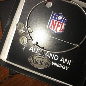 NWOT Alex and Ani NFL Steelers Bracelet